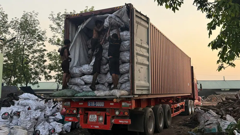 Sunset Charcoal Container Loading